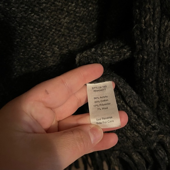 CAbi Gray Fringe Thick Knit Sweater Open Cardigan Vest Size Small - Picture 5 of 7